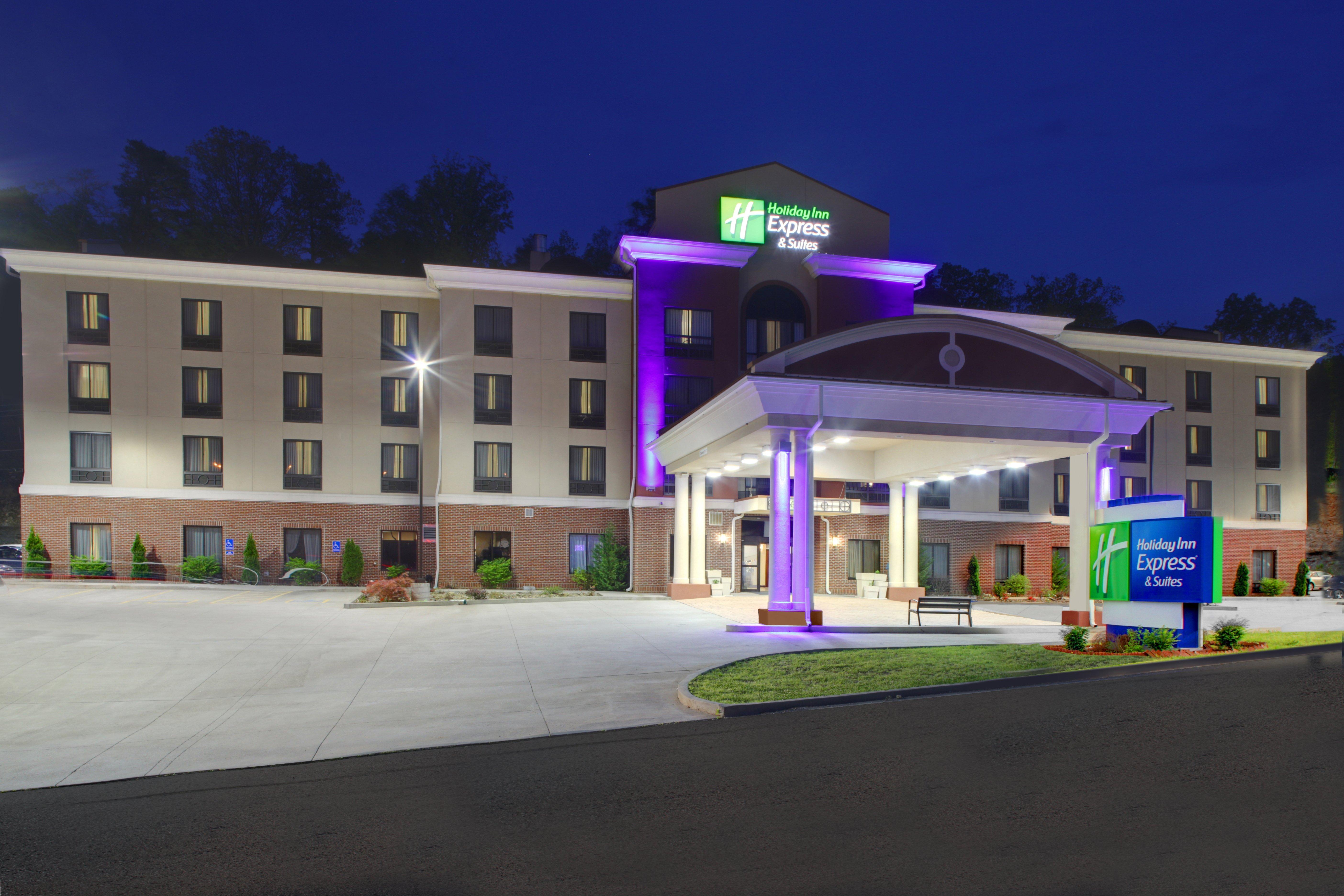 Holiday Inn Express & Suites Cross Lanes, An Ihg Hotel Екстер'єр фото