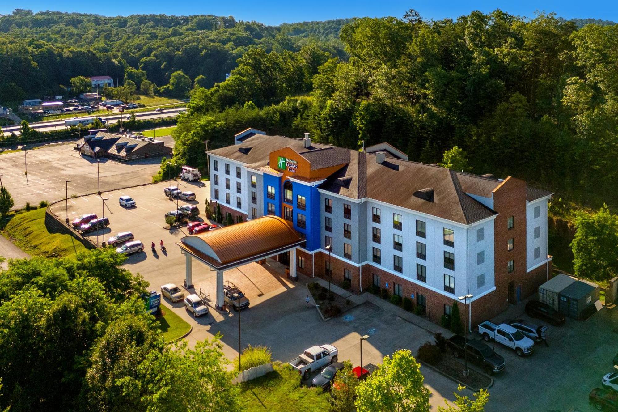 Holiday Inn Express & Suites Cross Lanes By Ihg Екстер'єр фото