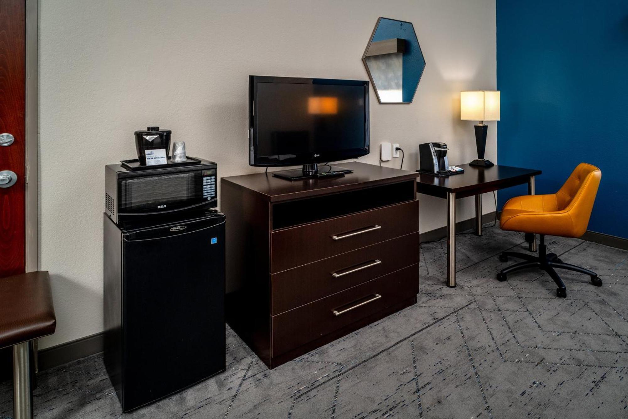 Holiday Inn Express & Suites Cross Lanes By Ihg Екстер'єр фото